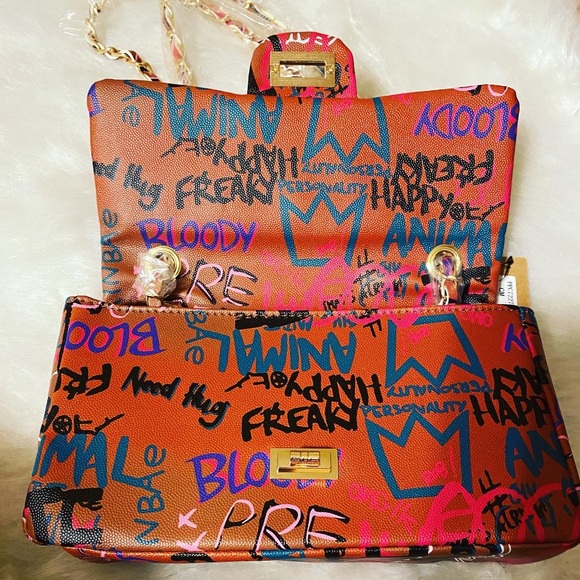 Purses - Picture 4 of 4